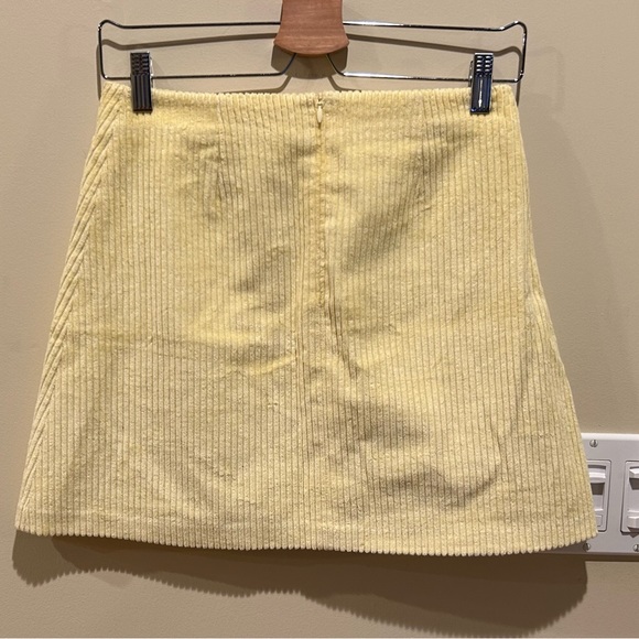 EUC Size 4 Wilfred Corduroy mini skirt. Zipper enclosure and fully lined. - Picture 4 of 7